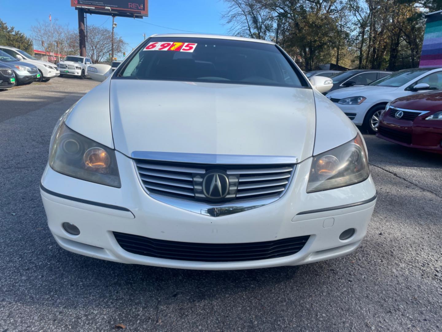 2006 WHITE ACURA RL (JH4KB16526C) with an 3.5L engine, Automatic transmission, located at 5103 Dorchester Rd., Charleston, SC, 29418-5607, (843) 767-1122, 36.245171, -115.228050 - Photo#1